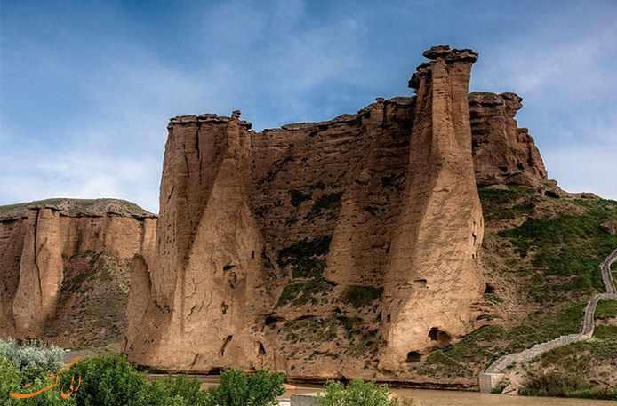 دود کش جن، بازی باد و خاک