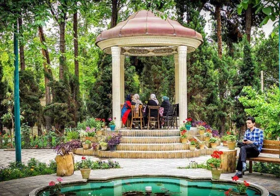 باغ نگارستان، تجربه آرامش حافظیه