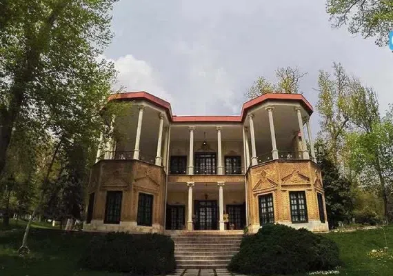 کوشک احمد شاهی تهران، عمارتی با شکوه