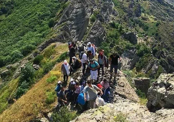 قلعه آوارسین خداآفرین