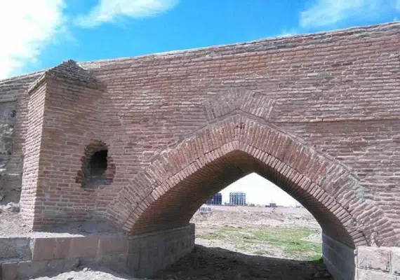 پل پنج چشمه( بش گوزلی کورپی) بناب