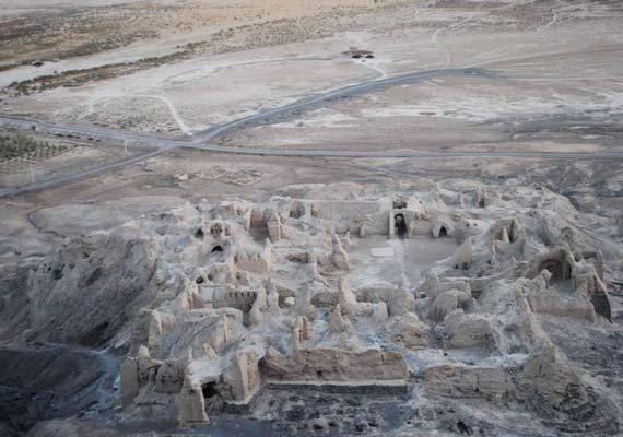 کوه خواجه، تخت جمشید خشتی ایران