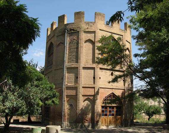 برج خلعت پوشان تبریز