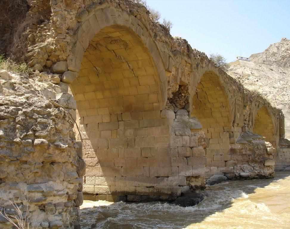 پل خدا آفرین کجاست؟