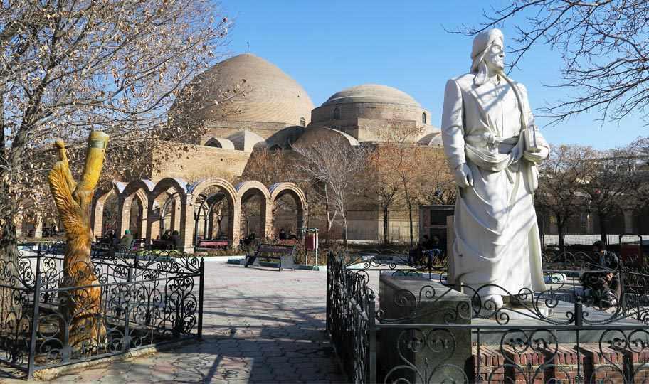 مسجد کبود تبریز، نگین لاجوردی ایران