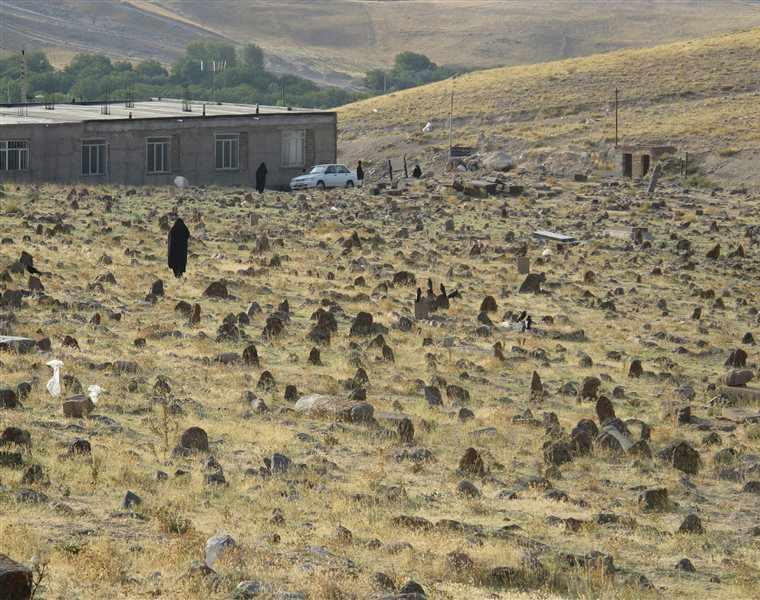 قبرستان تاریخی پینه شلوار، گورستان شادباد مشایخ