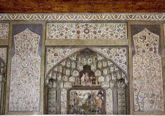 باغ و موزه سنگ هفت تنان شیراز