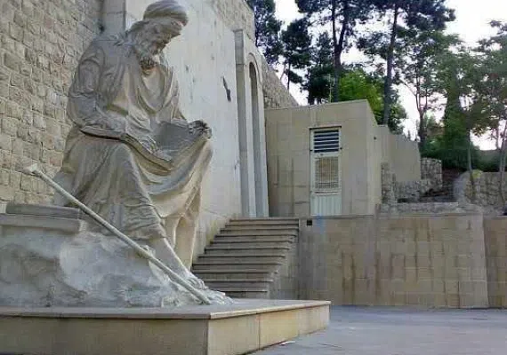 آرامگاه خواجوی کرمانی