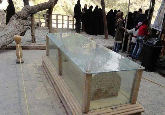 آرامگاه خواجوی کرمانی