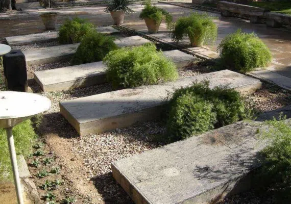 باغ و موزه سنگ هفت تنان شیراز