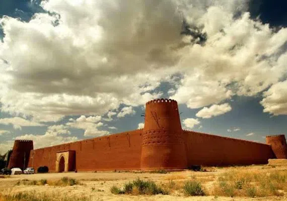 ارگ گوگد، دومین بنای خشتی ایران