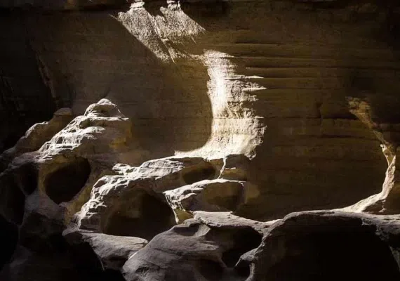 تنگه چاهکوه