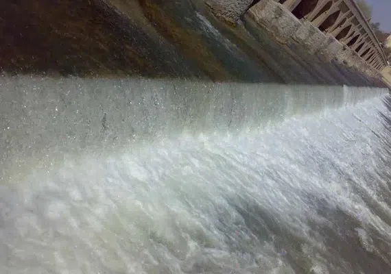 پل مارنان اصفهان، پل باستانی بر روی زاینده رود