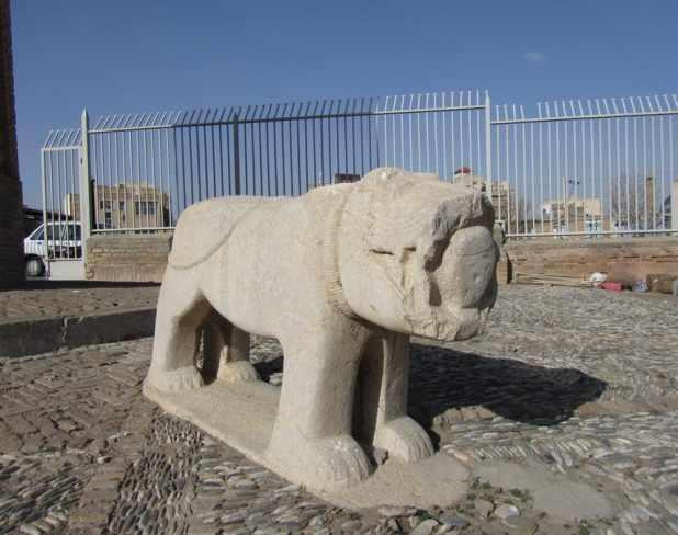 مناره گلپایگان، فانوسی در پهنه صحرا