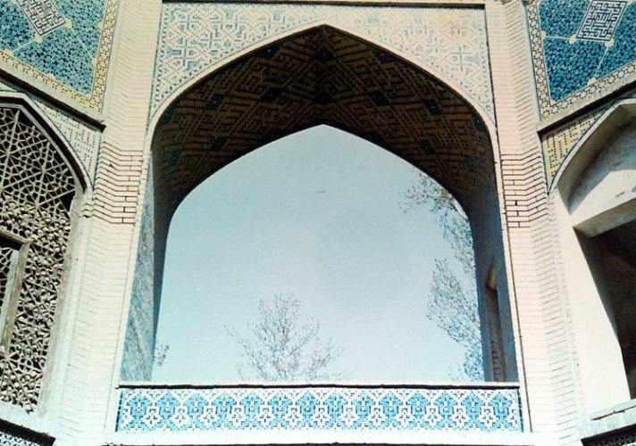 مدرسه چهار باغ اصفهان