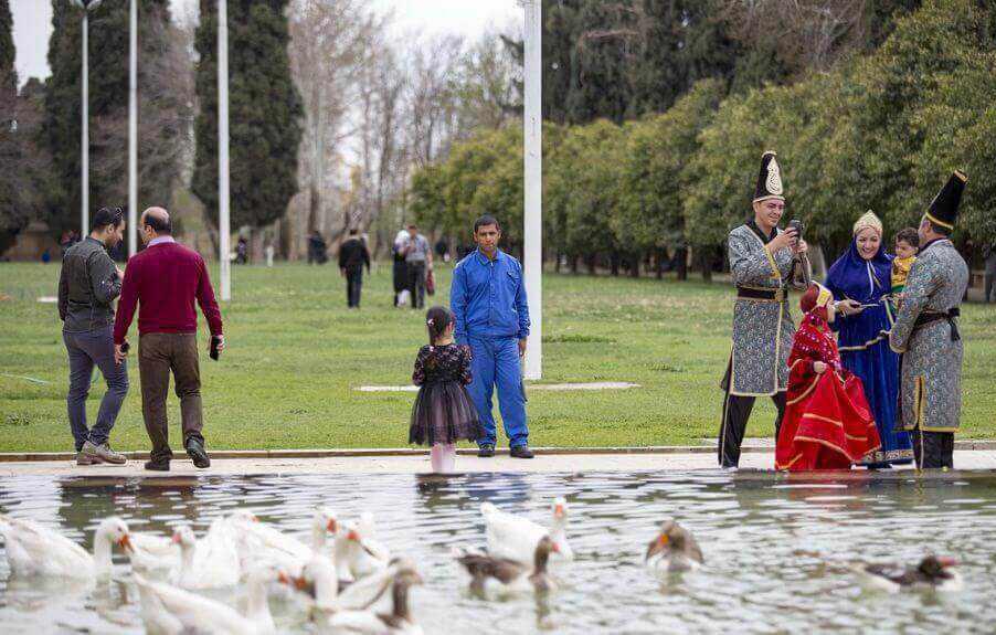 باغ و موزه نظامی عفیف آباد