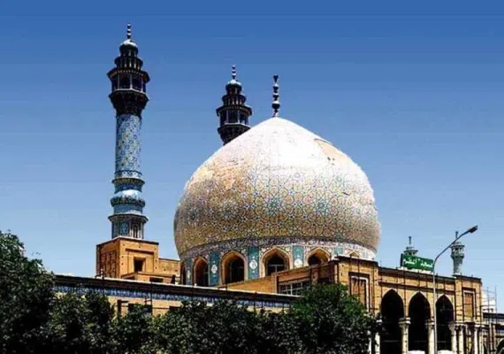 مسجد اعظم قم، صاحب عظیم ترین لوستر جهان