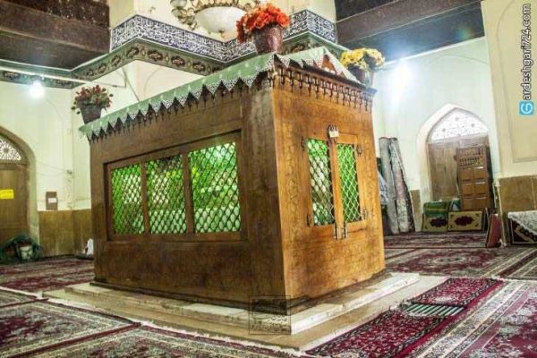 آرامگاه بی بی دختران