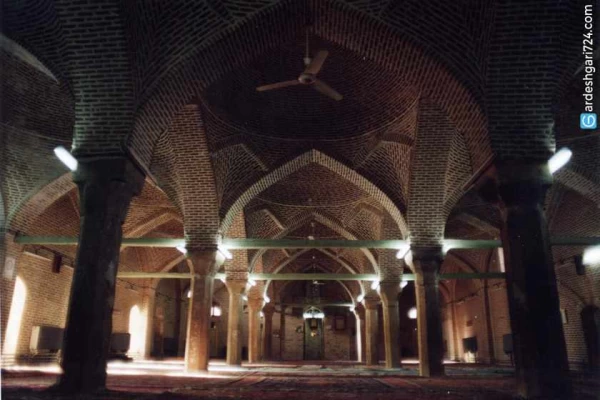 مسجد جامع سرخ مهاباد