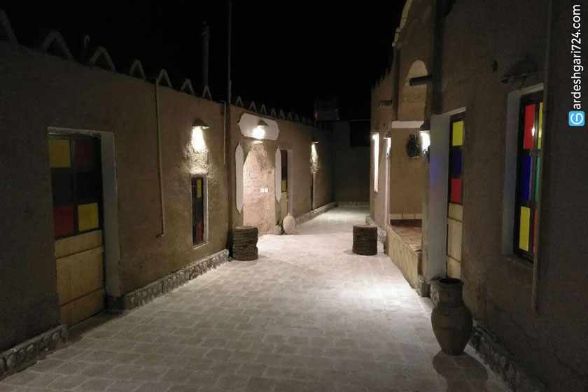 اقامتگاه بومگردی عمونوروز طبس