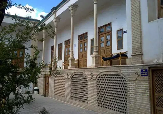 موزه هنرهای سنتی، گوشه ای از هنرمندی هنرمندان ایرانی