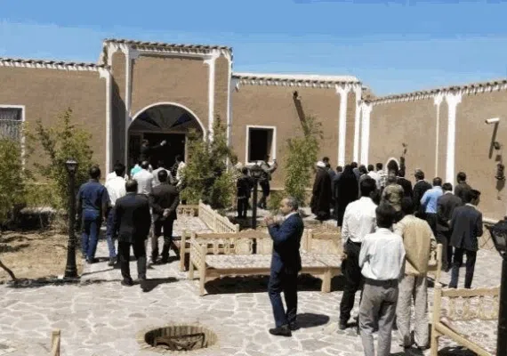 اقامتگاه بومگردی سرای کرباسچی