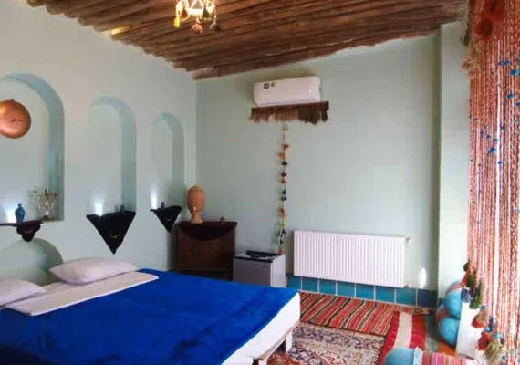 اقامتگاه بوم گردی عمارت هفت رنگ شیراز