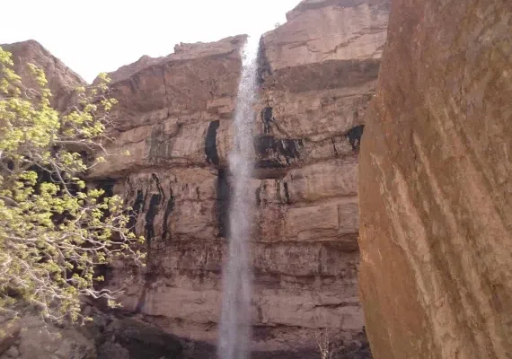پل امامزاده عبدالله، منطقه ییلاقی قلعه چم