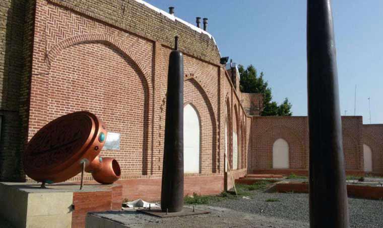 آرامگاه پوریای ولی