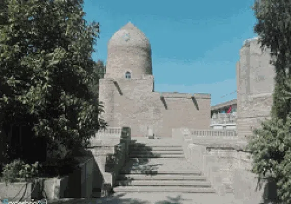 آرامگاه استر و مردخای